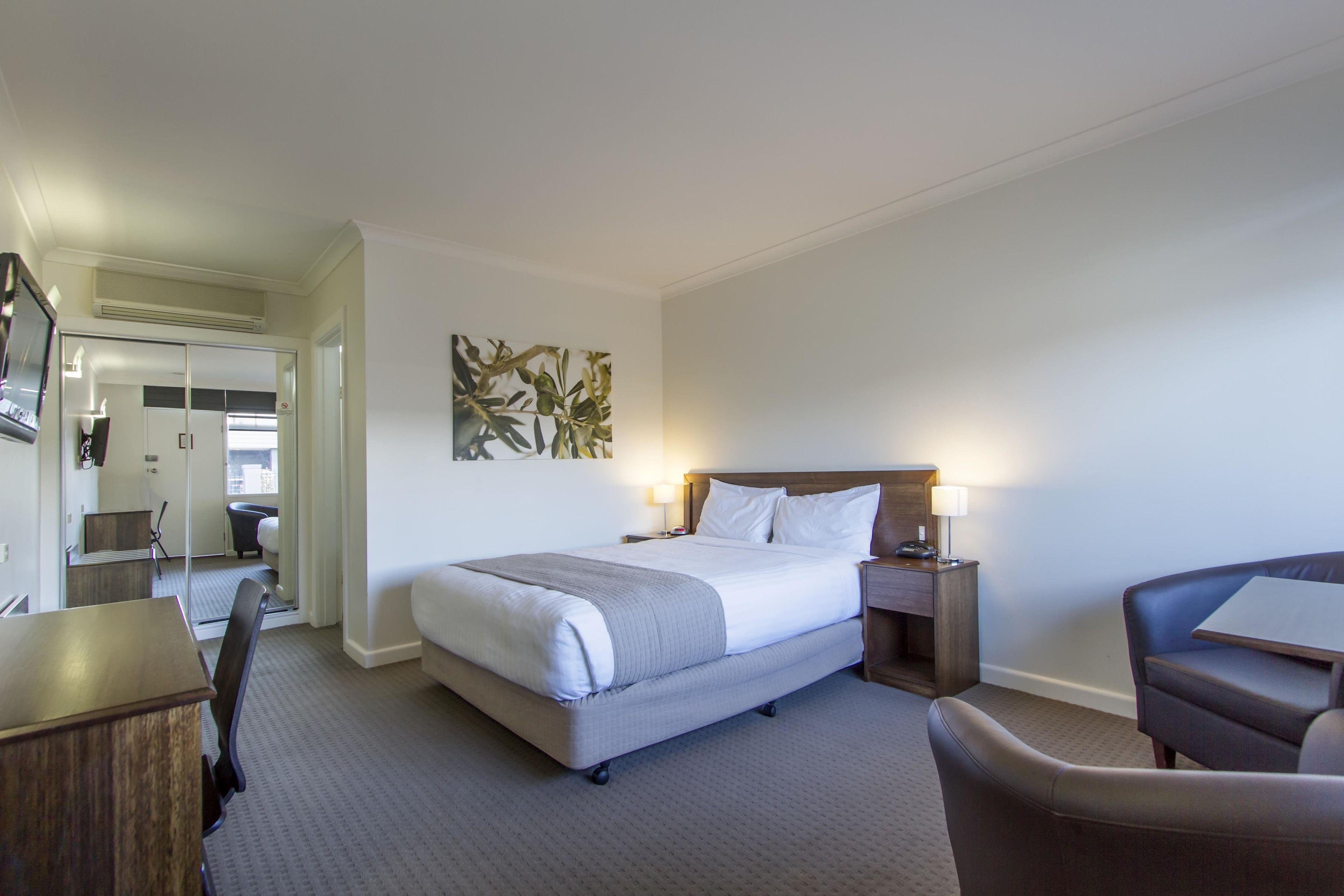 6 Smart Family-Friendly Hotels Near Brimbank Park Worth Booking