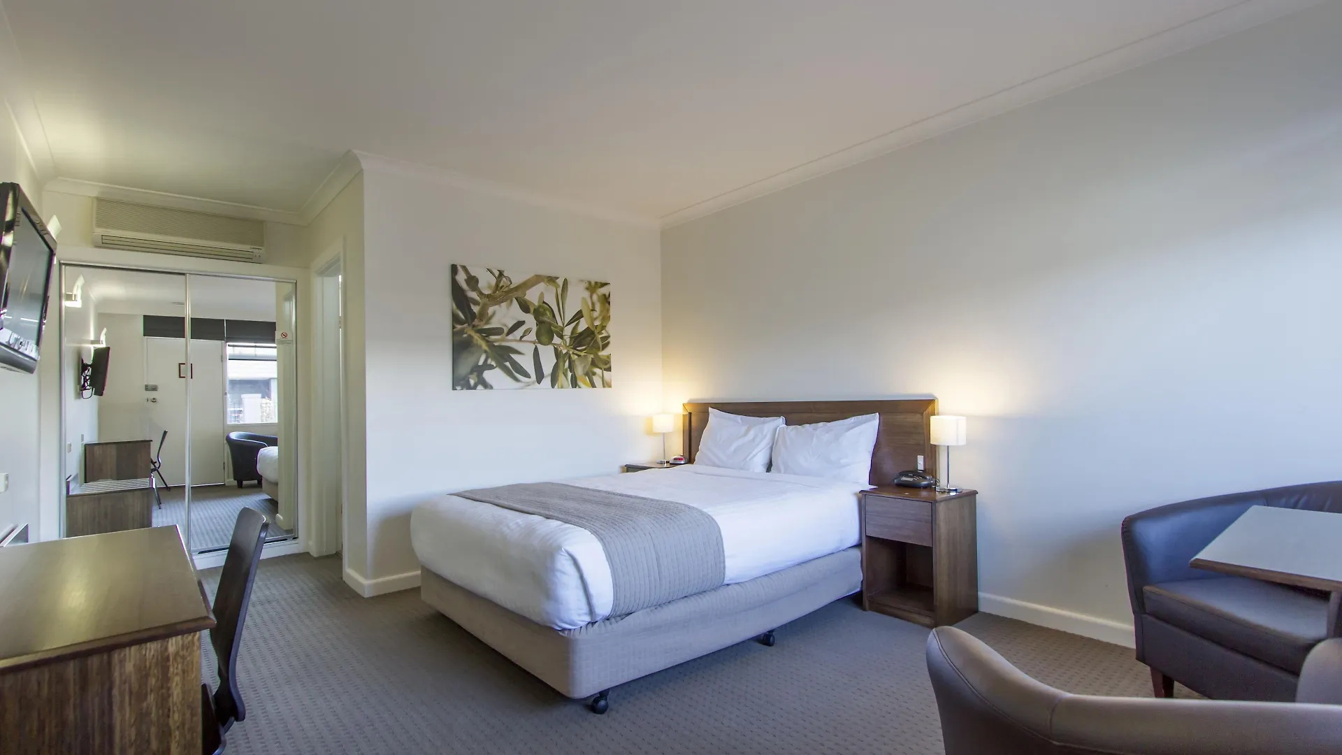 6 Smart Family-Friendly Hotels Near Brimbank Park Worth Booking