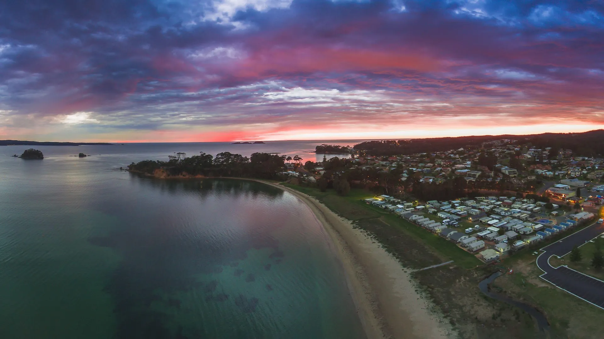6 Smart Family Hotels Near Eurobodalla Botanic Gardens