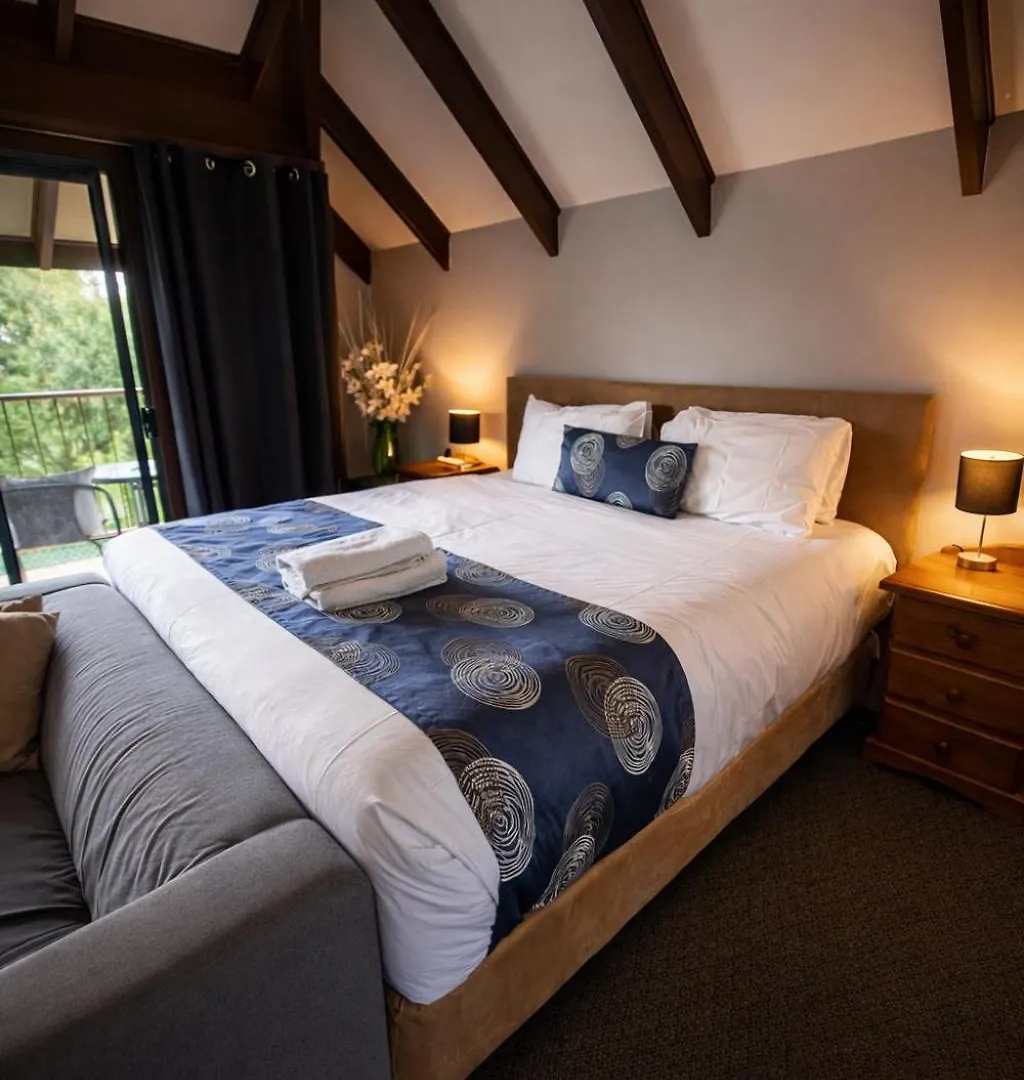 4 Central Hotels Near Beerenberg Strawberry Farm Worth Booking