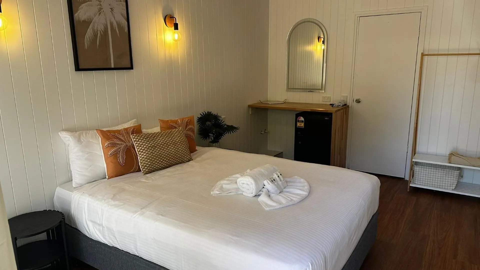 4 Central Hotels Near Cotton Tree Holiday Park Worth Booking