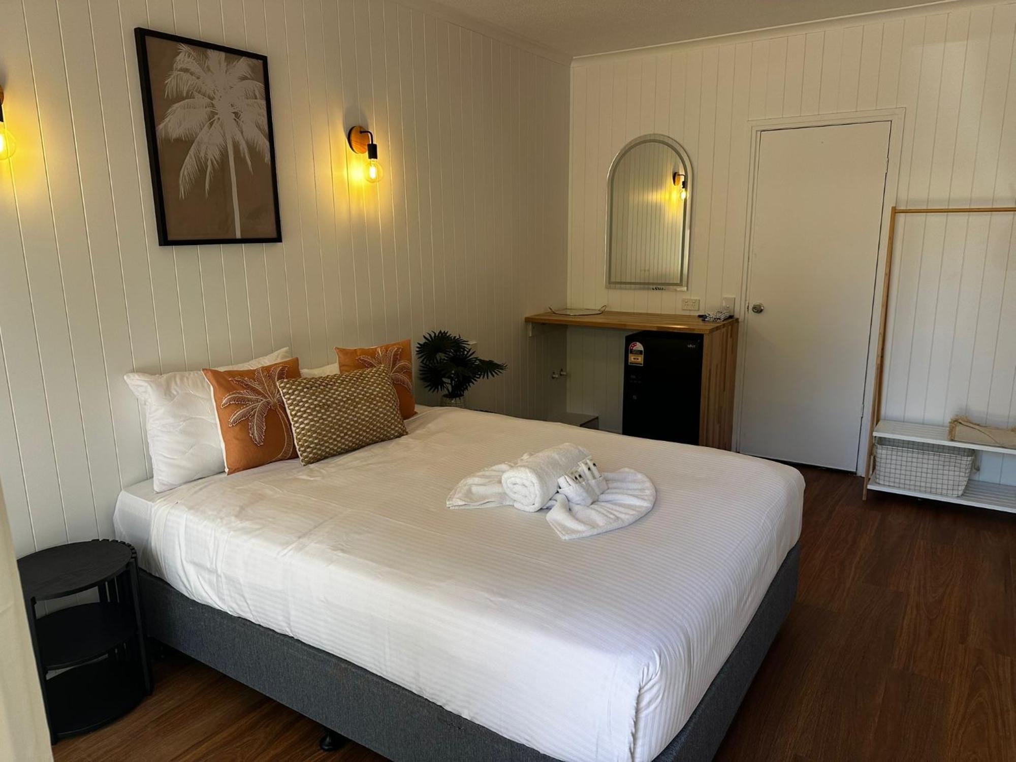 4 Central Hotels Near Cotton Tree Holiday Park Worth Booking